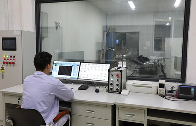 Engine dynamometer Engine dynamometer